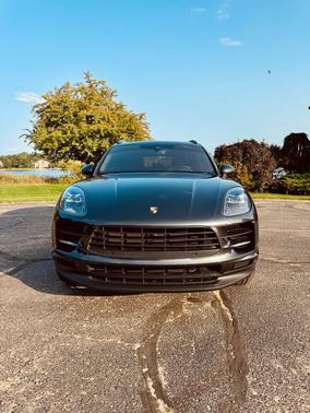 Gray 2019 Porsche Macan Macan S