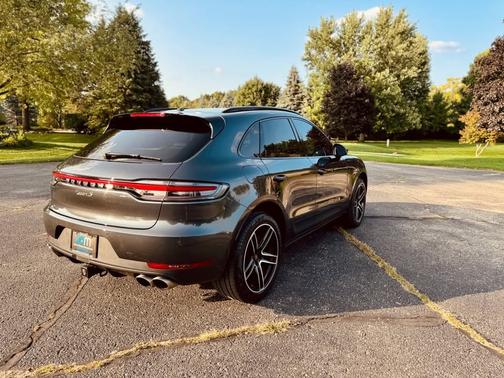 Gray 2019 Porsche Macan Macan S