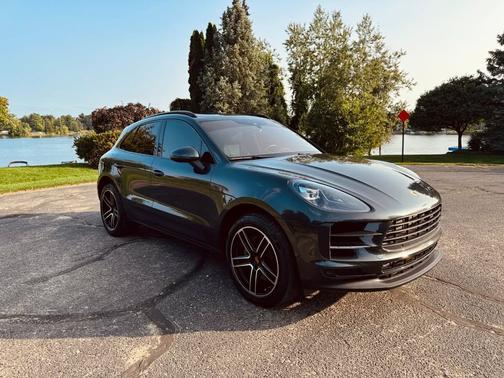 Gray 2019 Porsche Macan Macan S