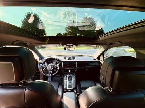 Gray 2019 Porsche Macan Macan S