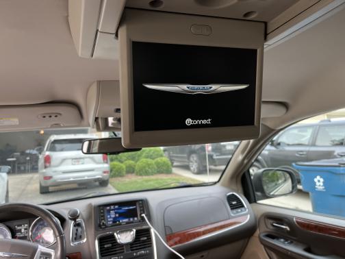 2014 Chrysler Town & Country Touring