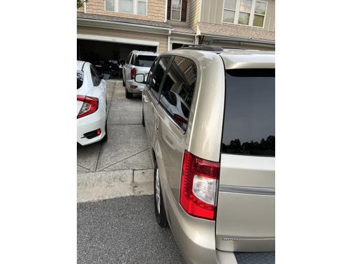 2014 Chrysler Town & Country Touring
