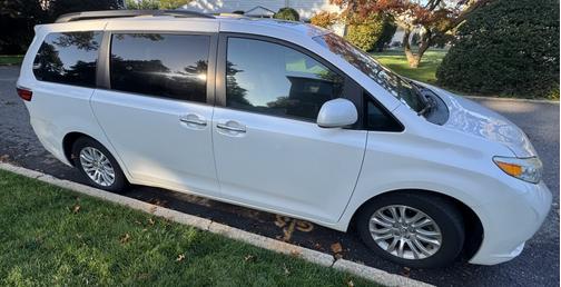 2015 Toyota Sienna XLE