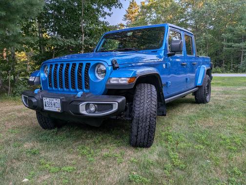 Blue 2021 Jeep Gladiator Sport S