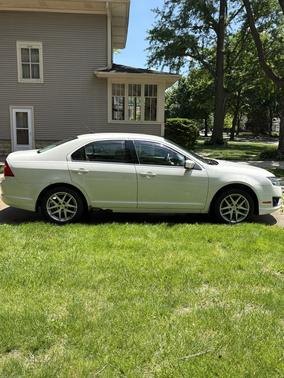 White 2012 Ford Fusion SEL