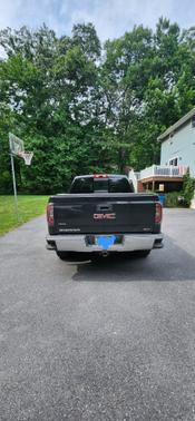 Black 2018 GMC Sierra 1500 SLT