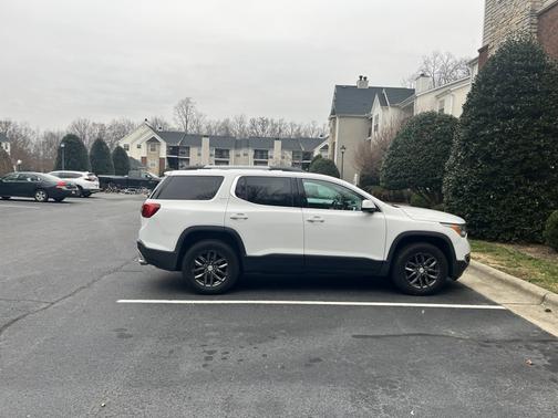 2017 GMC Acadia SLT-1