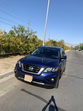 2017 Nissan Pathfinder SV