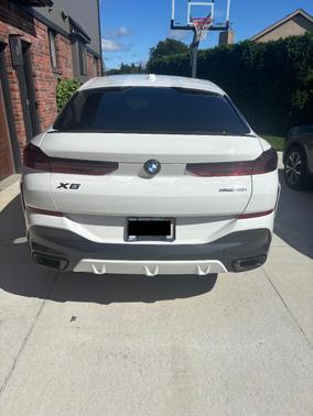 White 2024 BMW X6 xDrive40i