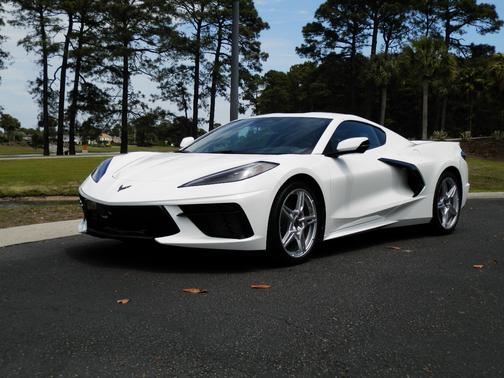 White 2025 Chevrolet Corvette Stingray w/1LT