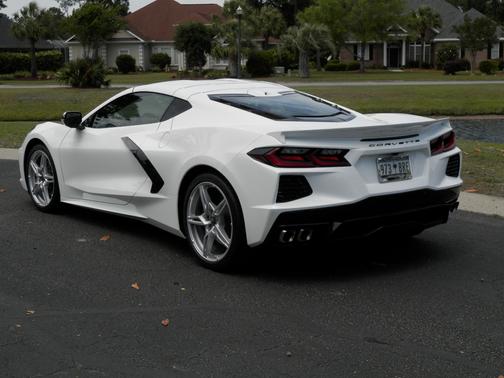 White 2025 Chevrolet Corvette Stingray w/1LT