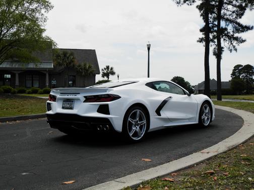 White 2025 Chevrolet Corvette Stingray w/1LT