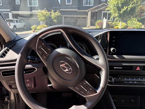 2022 Hyundai SONATA SE