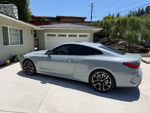 Gray 2022 BMW M440 i