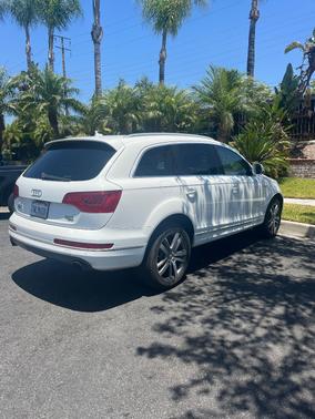 White 2015 Audi Q7 3.0T Premium Plus
