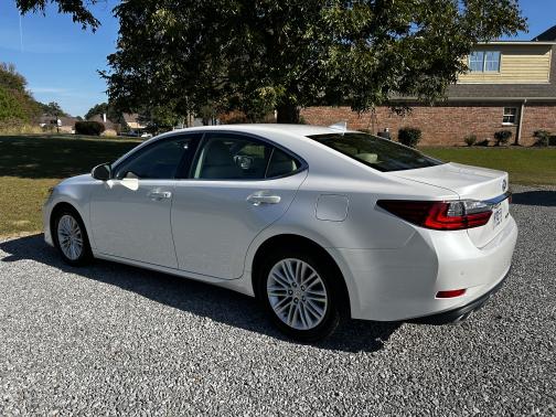 2017 Lexus ES 350 Base