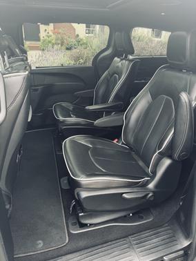 2022 Chrysler Pacifica Hybrid Limited