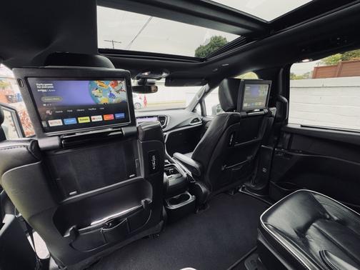 2022 Chrysler Pacifica Hybrid Limited