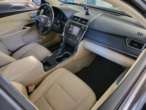 2015 Toyota Camry Hybrid XLE