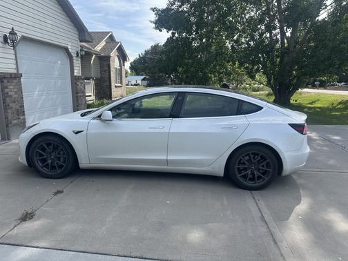 2020 Tesla Model 3 Long Range
