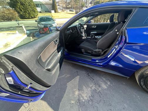 2015 Ford Mustang V6