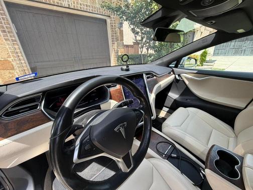 Gray 2017 Tesla Model S 100D