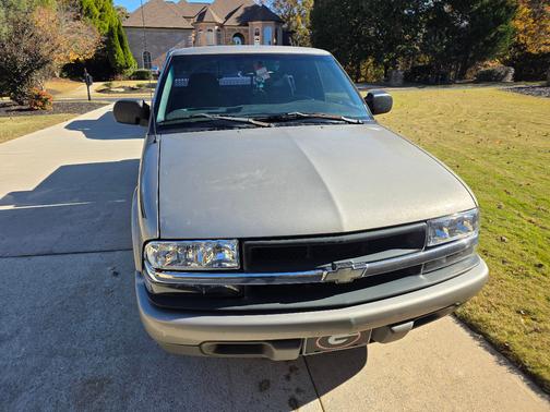 2000 Chevrolet S-10 LS Extended Cab