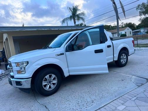 White 2017 Ford F-150 Platinum