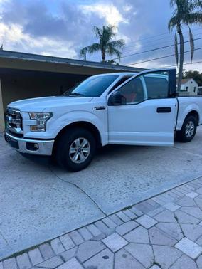 White 2017 Ford F-150 Platinum