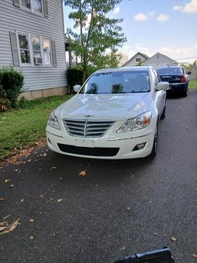 White 2010 Hyundai Genesis 4.6