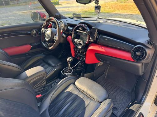 White 2019 MINI Hardtop John Cooper Works