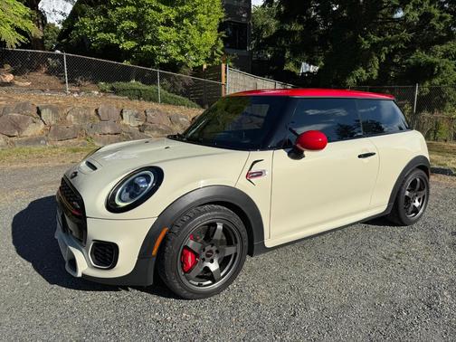 White 2019 MINI Hardtop John Cooper Works