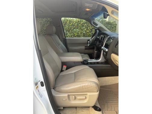 2011 Toyota Sequoia Platinum
