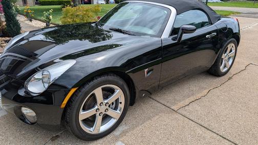 Black 2006 Pontiac Solstice Base
