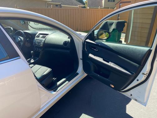 2011 Mazda Mazda6 i Touring