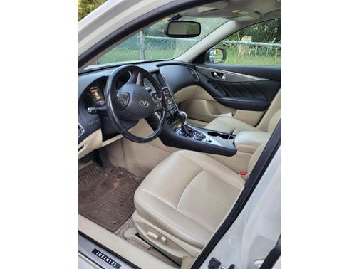 2014 INFINITI Q50 Premium