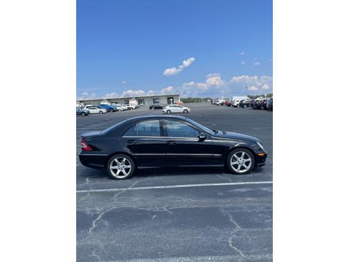 Photo 3 of 10 of 2007 Mercedes-Benz C-Class C230