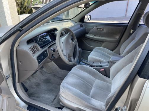 1999 Toyota Camry LE