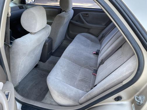 1999 Toyota Camry LE