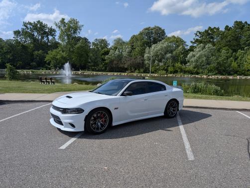 2016 Dodge Charger SRT 392