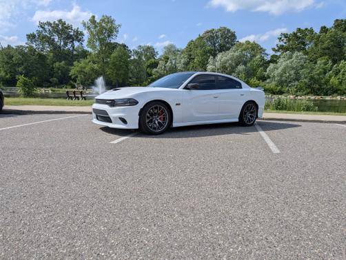 2016 Dodge Charger SRT 392