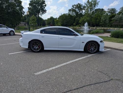 2016 Dodge Charger SRT 392