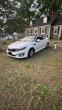White 2015 Kia Optima EX