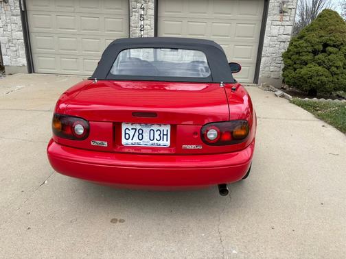 Red 1993 Mazda MX-5 Miata Limited Edition