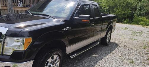 Black 2010 Ford F-150 XLT SuperCab