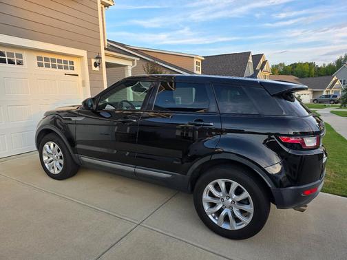 Black 2016 Land Rover Range Rover Evoque SE