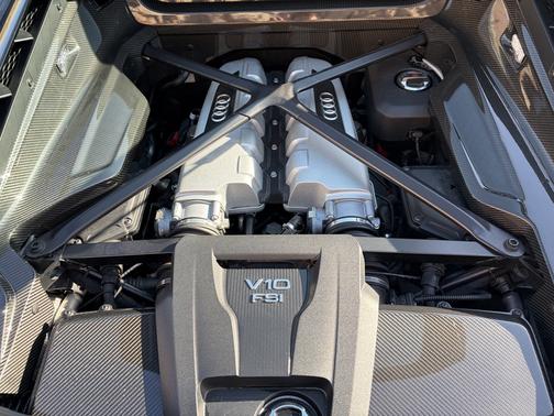 Black 2023 Audi R8 V10 performance