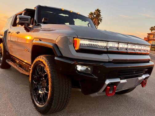 2024 GMC HUMMER EV SUV 3X