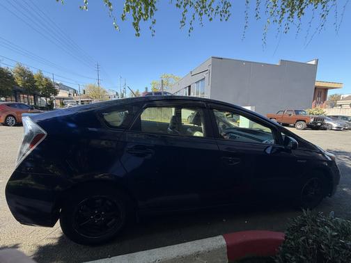 Blue 2013 Toyota Prius Three