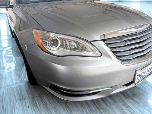 2014 Chrysler 200 LX